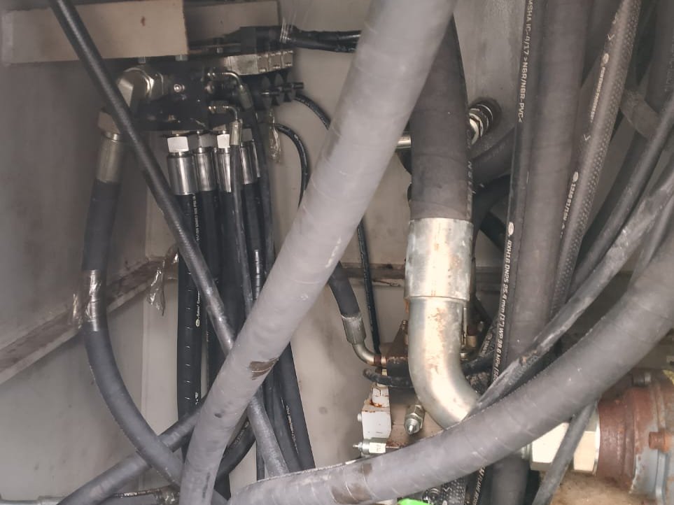 Hydraulic Crane 4