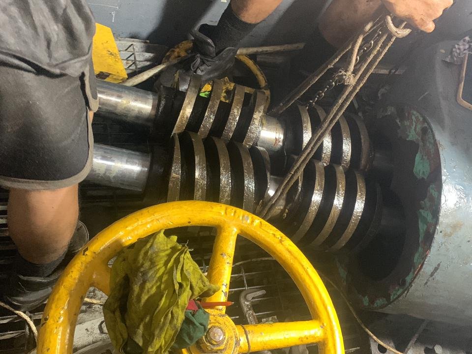 Overhaul Cargo Pump 4
